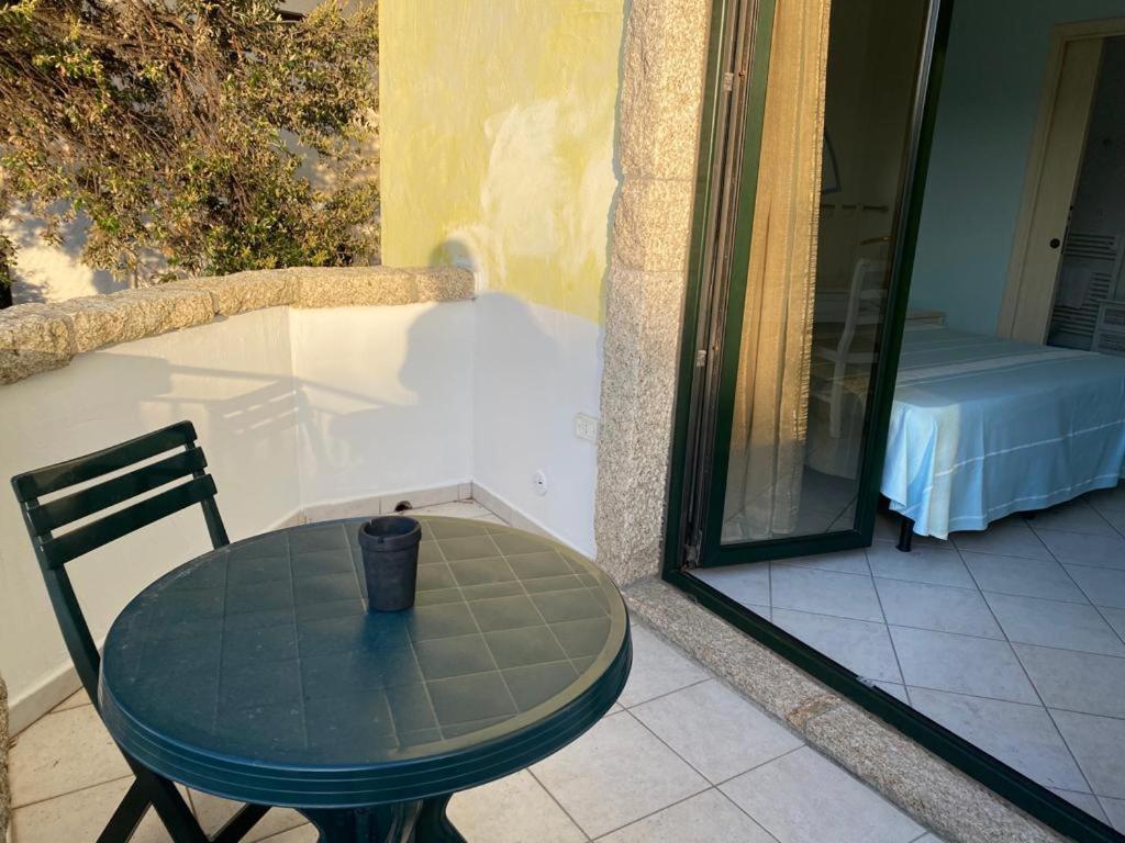 B&B Le Farfalle Palau Bagian luar foto