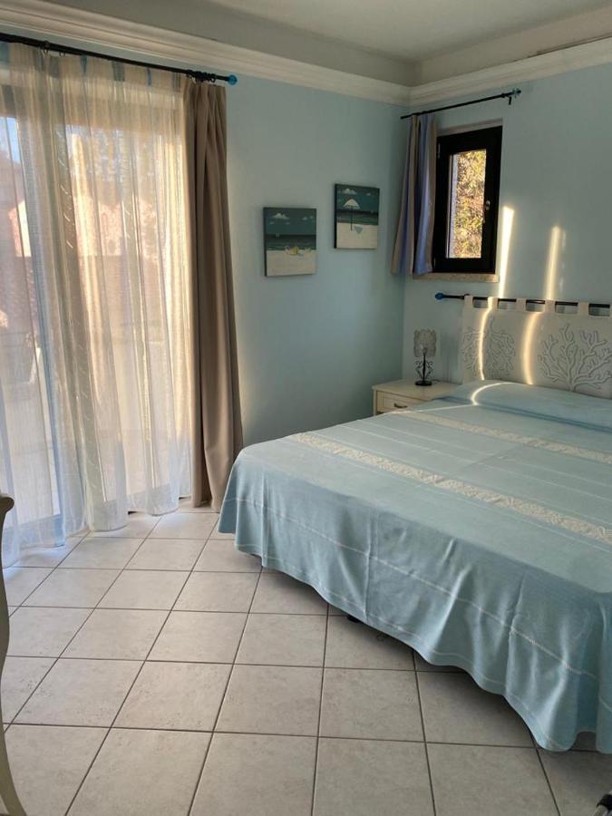 B&B Le Farfalle Palau Bagian luar foto