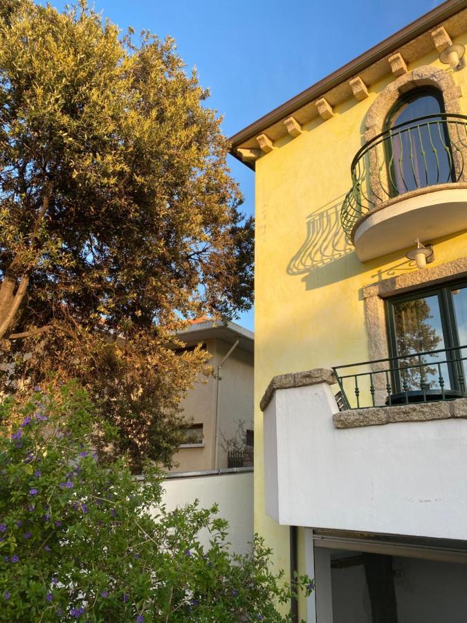 B&B Le Farfalle Palau Bagian luar foto