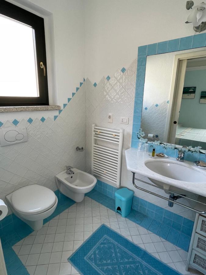 B&B Le Farfalle Palau Bagian luar foto