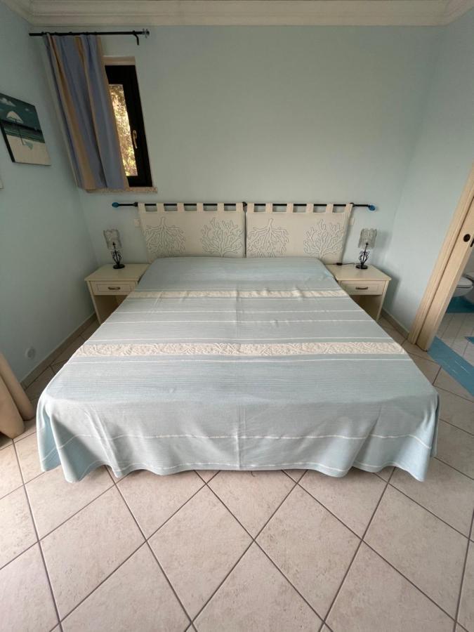B&B Le Farfalle Palau Bagian luar foto
