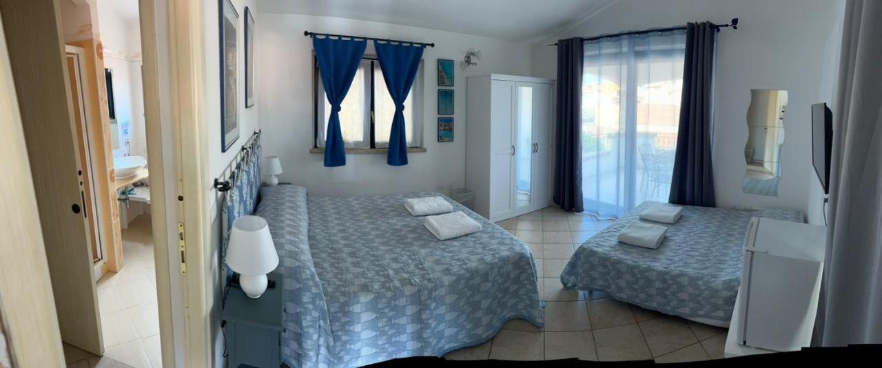 B&B Le Farfalle Palau Bagian luar foto